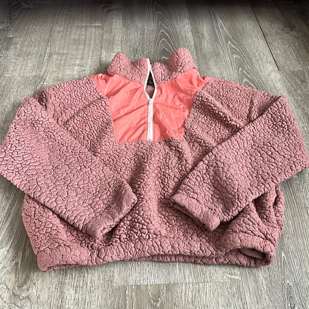 Crop sweater with pockets